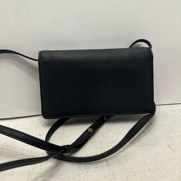 Marc Jacobs Elegant Black Crossbody Bag - Picture 5 of 12